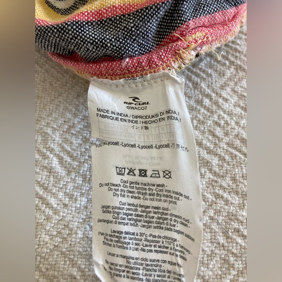 Ripcurl Striped Shorts - Picture 5 of 5